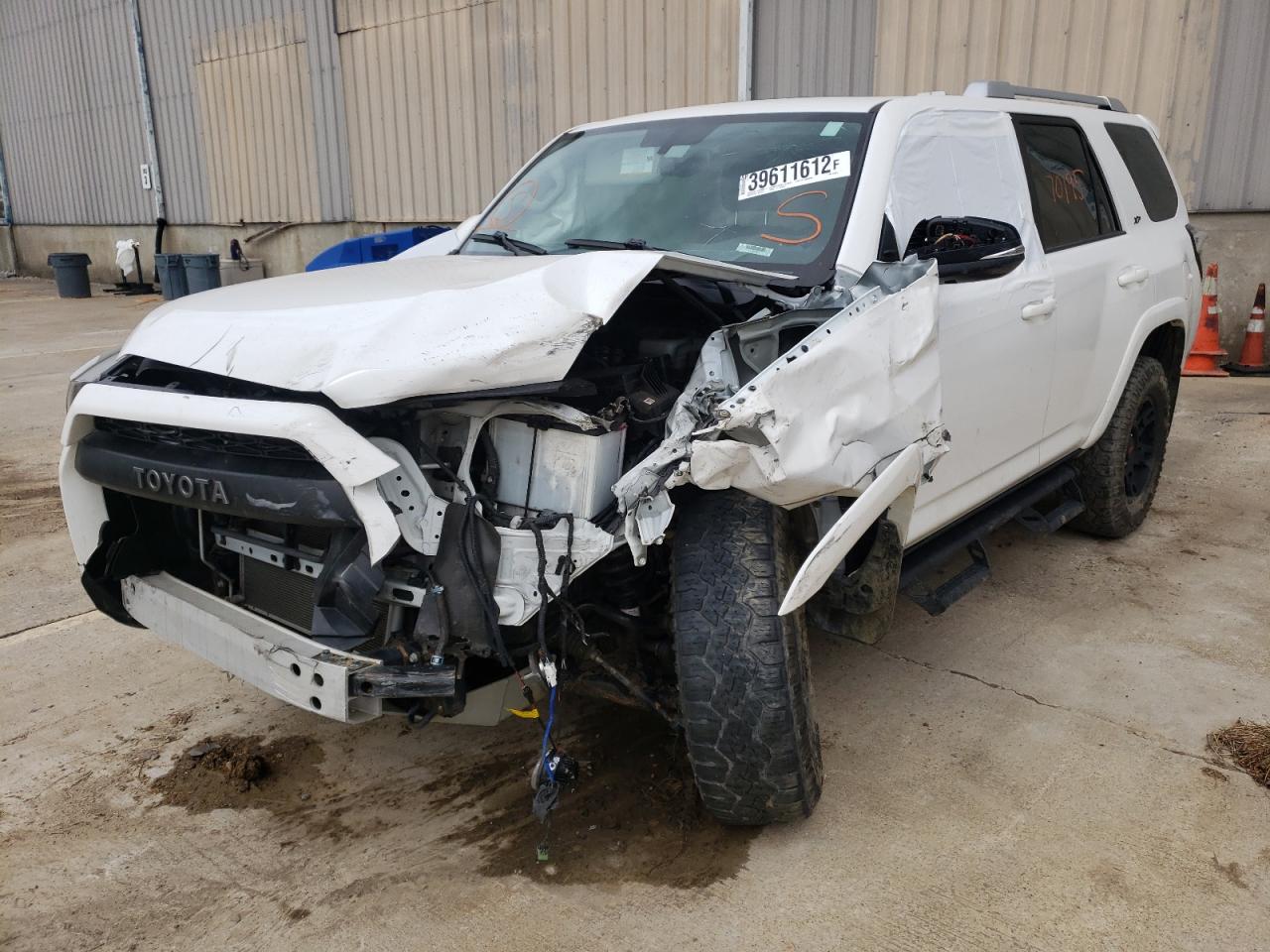 Photo 2 from auction – 2018 TOYOTA 4RUNNER SR with VIN JTEBU5JRXJ5510654