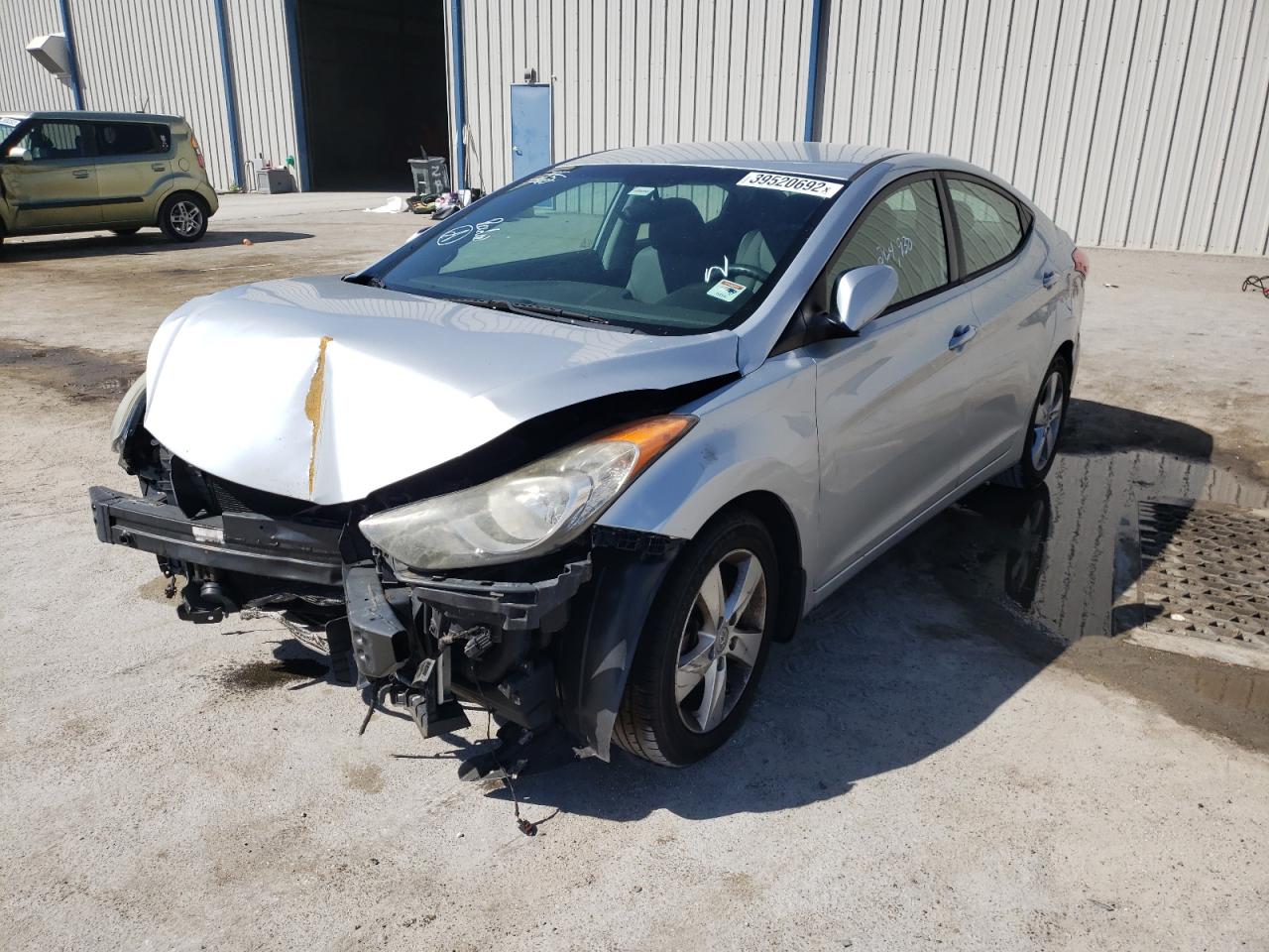 Photo 2 from auction – 2013 HYUNDAI ELANTRA GL with VIN 5NPDH4AE1DH252585