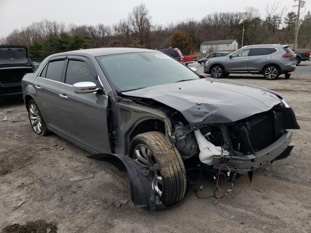 CHRYSLER 300 LIMITE 2019 with VIN 2C3CCAEG8KH704403 - Photo from auction
