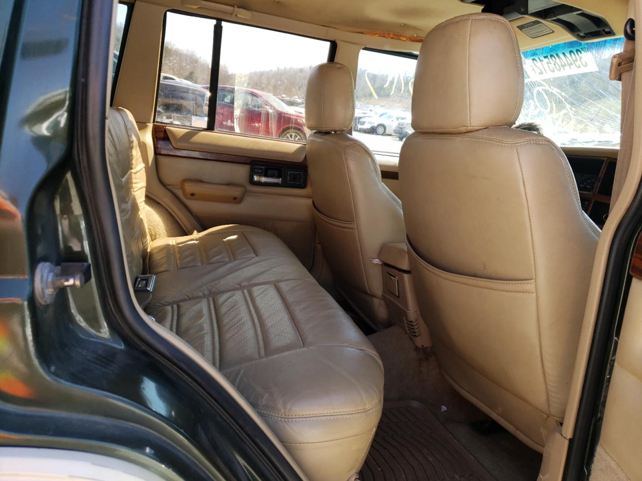 Photo 6 from auction – 1995 JEEP CHEROKEE C with VIN 1J4FJ78SXSL641027