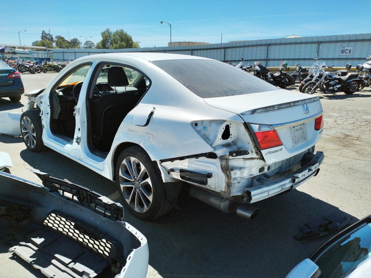 Photo 3 from auction – 2014 HONDA ACCORD SPO with VIN 1HGCR2F59EA027640