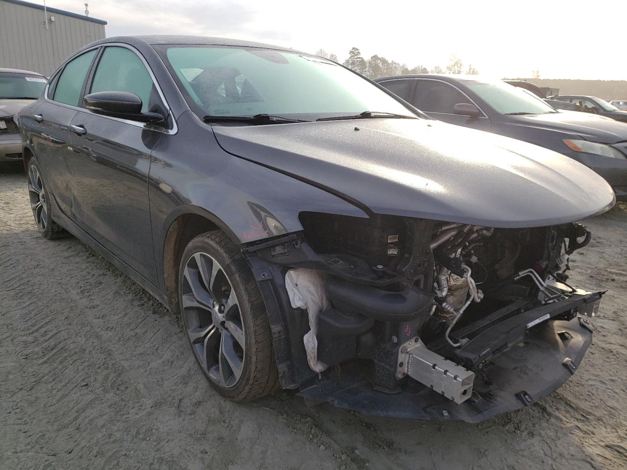 Фото 1 с аукциона – 2015 CHRYSLER 200 C с VIN 1C3CCCCG3FN519820
