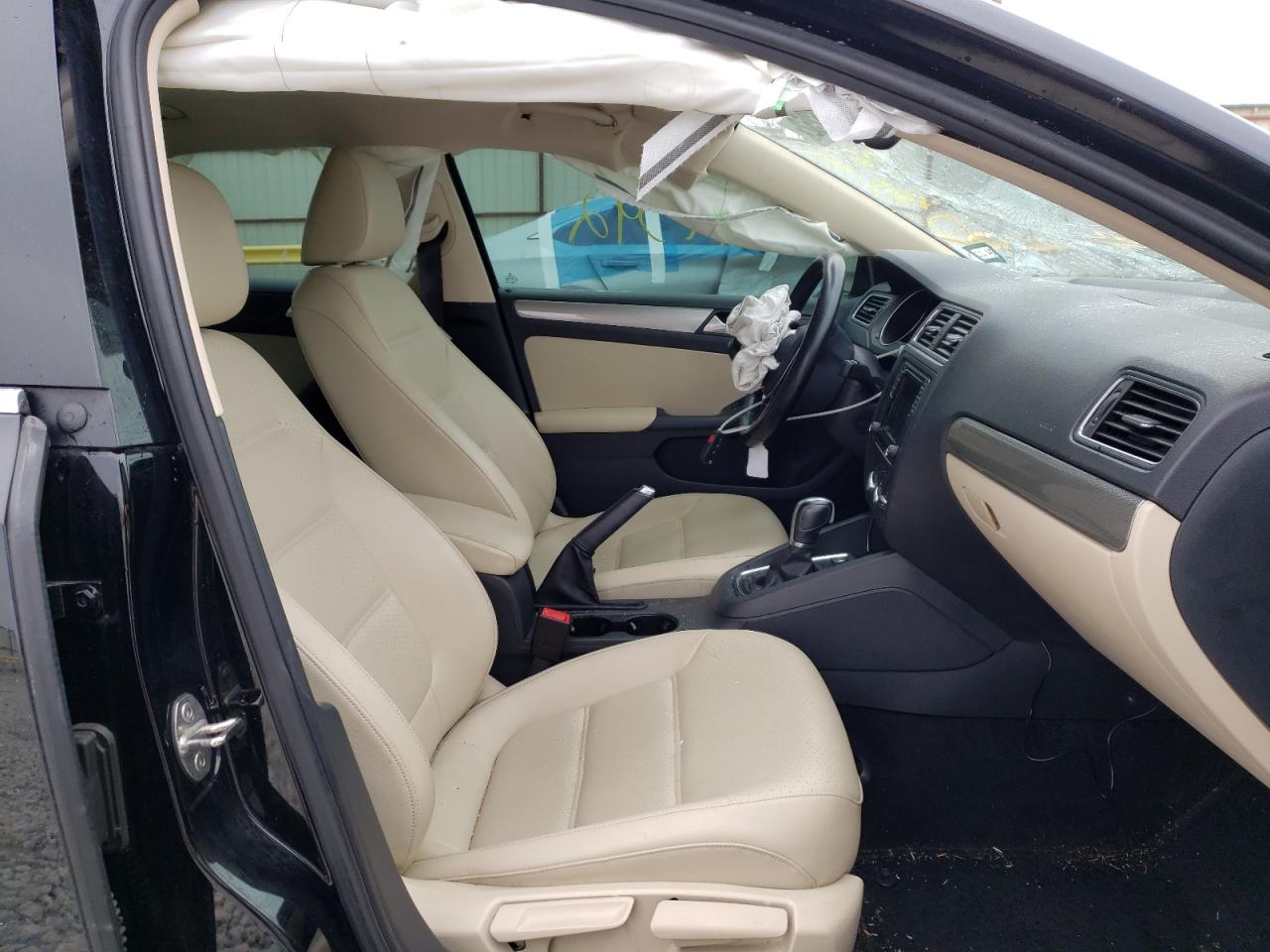 Photo 5 from auction – 2017 VOLKSWAGEN JETTA SE with VIN 3VWDB7AJ5HM365601