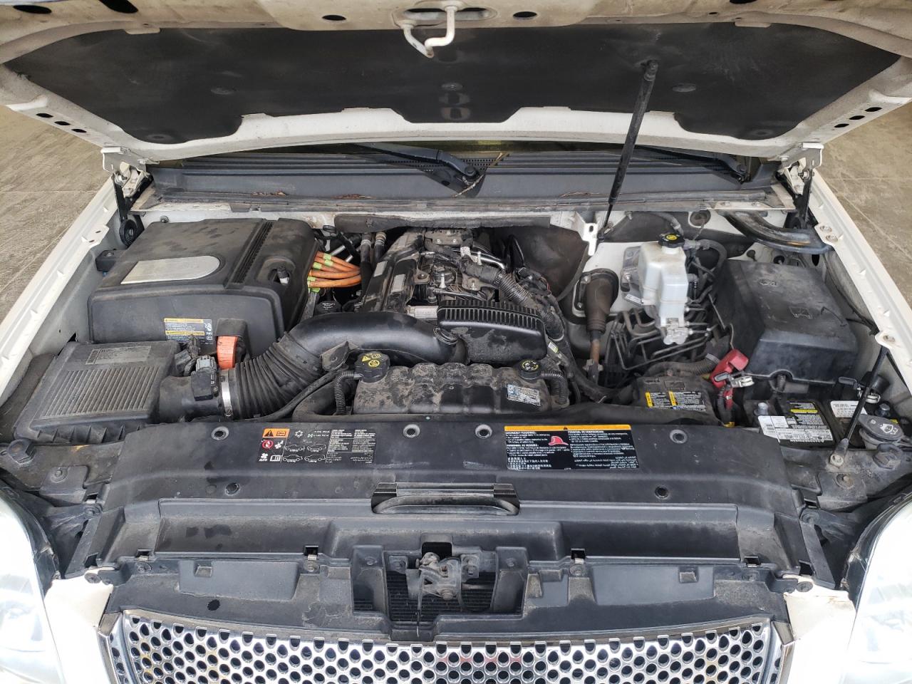 Photo 7 from auction – 2011 GMC YUKON DENA with VIN 1GKS2GEJ7BR279950