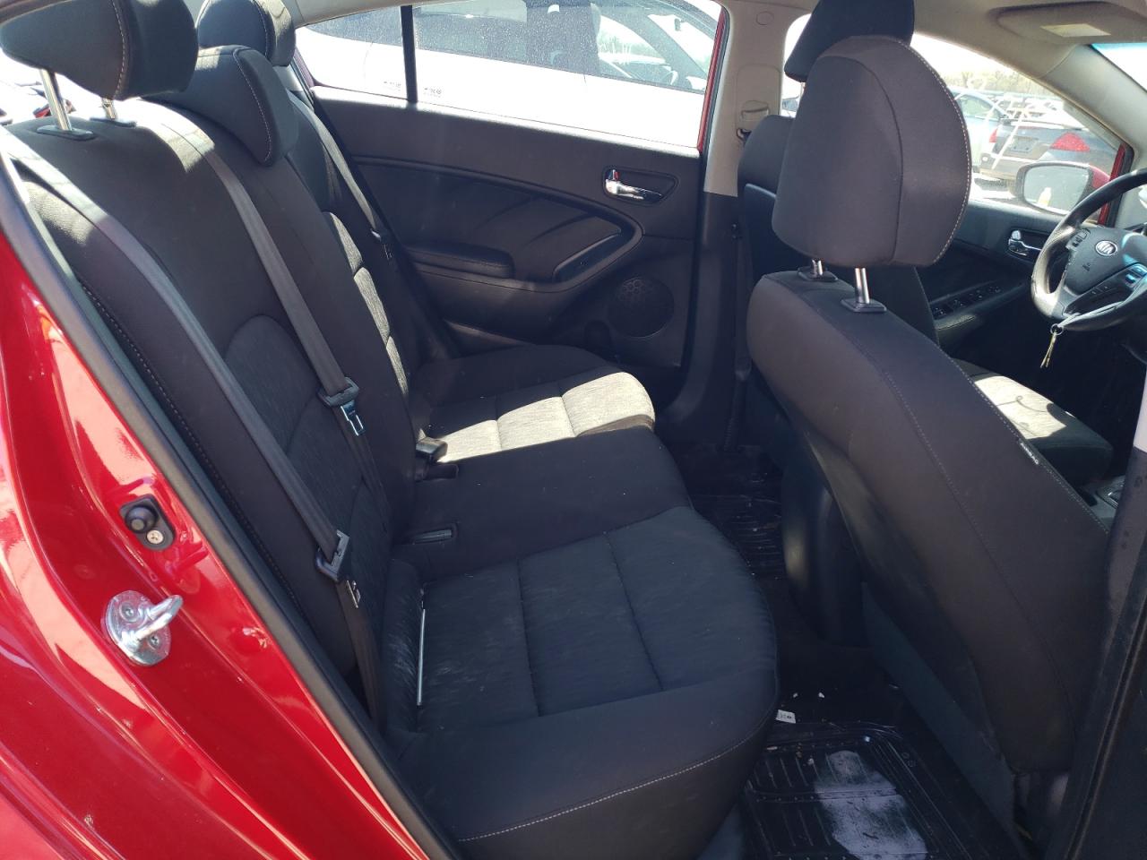 Photo 6 from auction – 2016 KIA FORTE LX with VIN KNAFK4A69G5485022