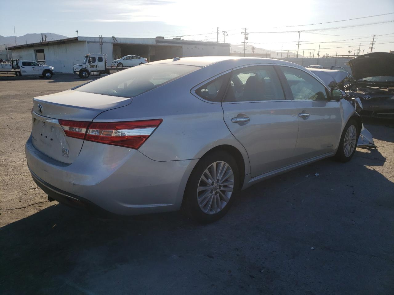 Photo 4 from auction – 2014 TOYOTA AVALON HYB with VIN 4T1BD1EB7EU034381