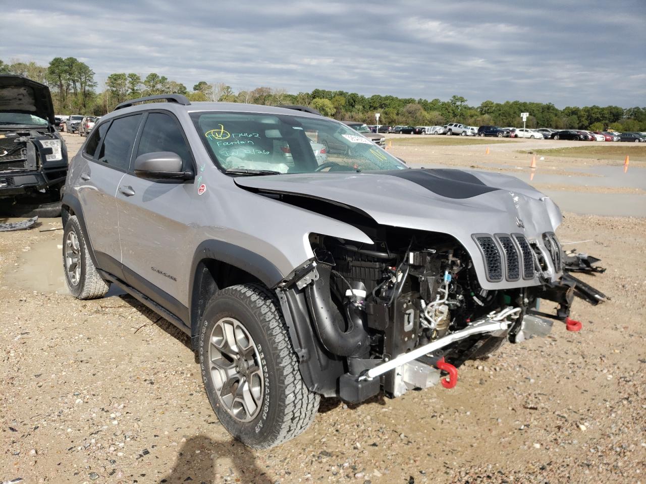 JEEP CHEROKEE T 2020 with VIN 1C4PJMBX9LD506694 - Photo from auction