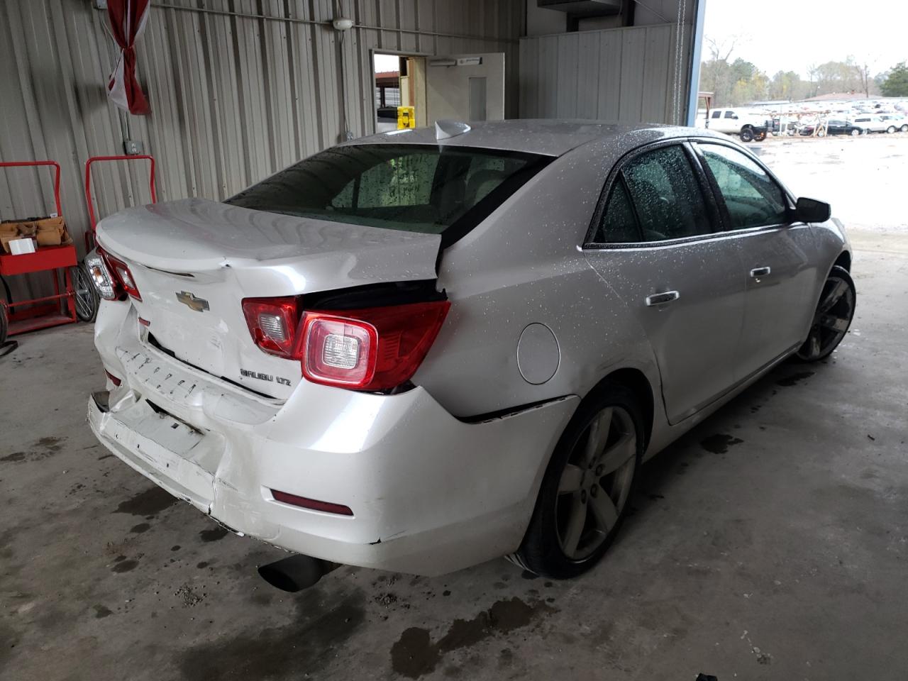 Photo 4 from auction – 2015 CHEVROLET MALIBU with VIN 1G11G5SX0FF300871
