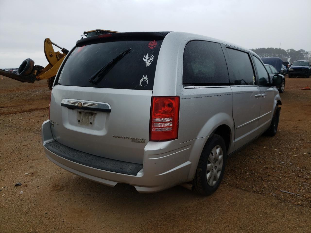 Photo 4 from auction – 2010 CHRYSLER TOWN & COU with VIN 2A4RR4DE1AR178236