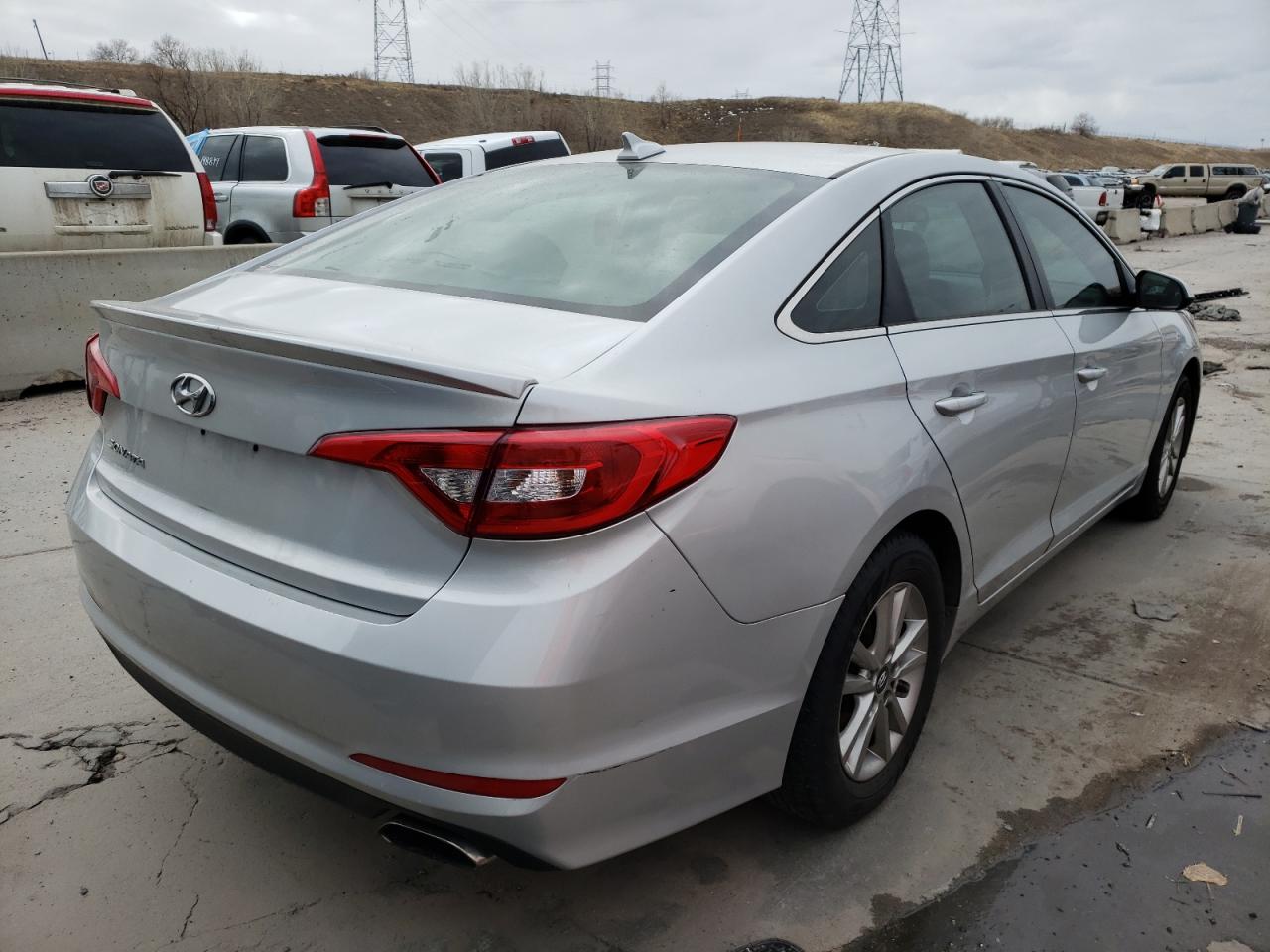 Photo 4 from auction – 2016 HYUNDAI SONATA SE with VIN 5NPE24AF3GH387893