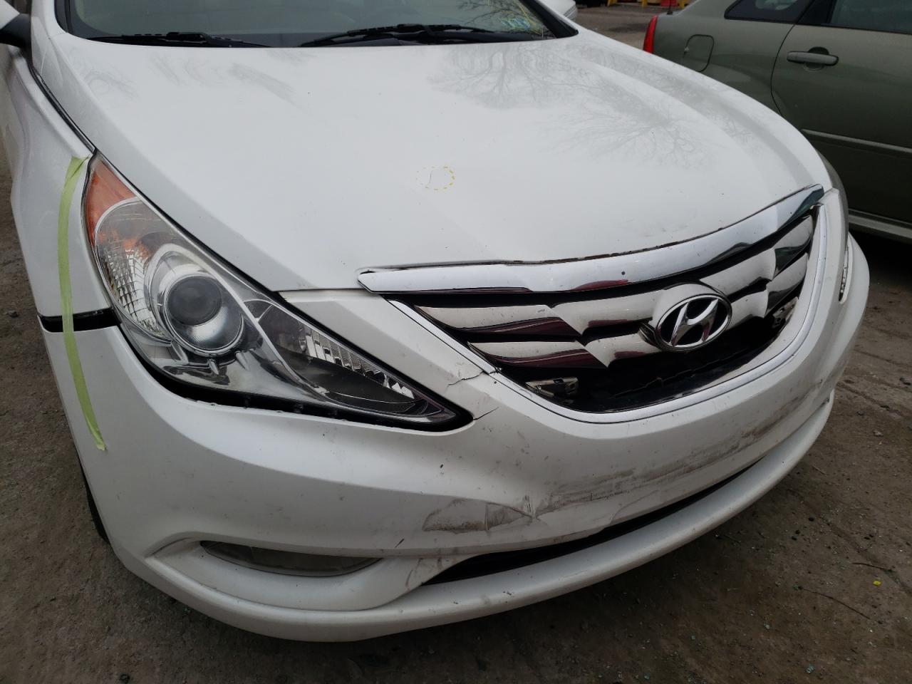 Фото 9 с аукциона – 2011 HYUNDAI SONATA SE с VIN 5NPEC4AC2BH102161