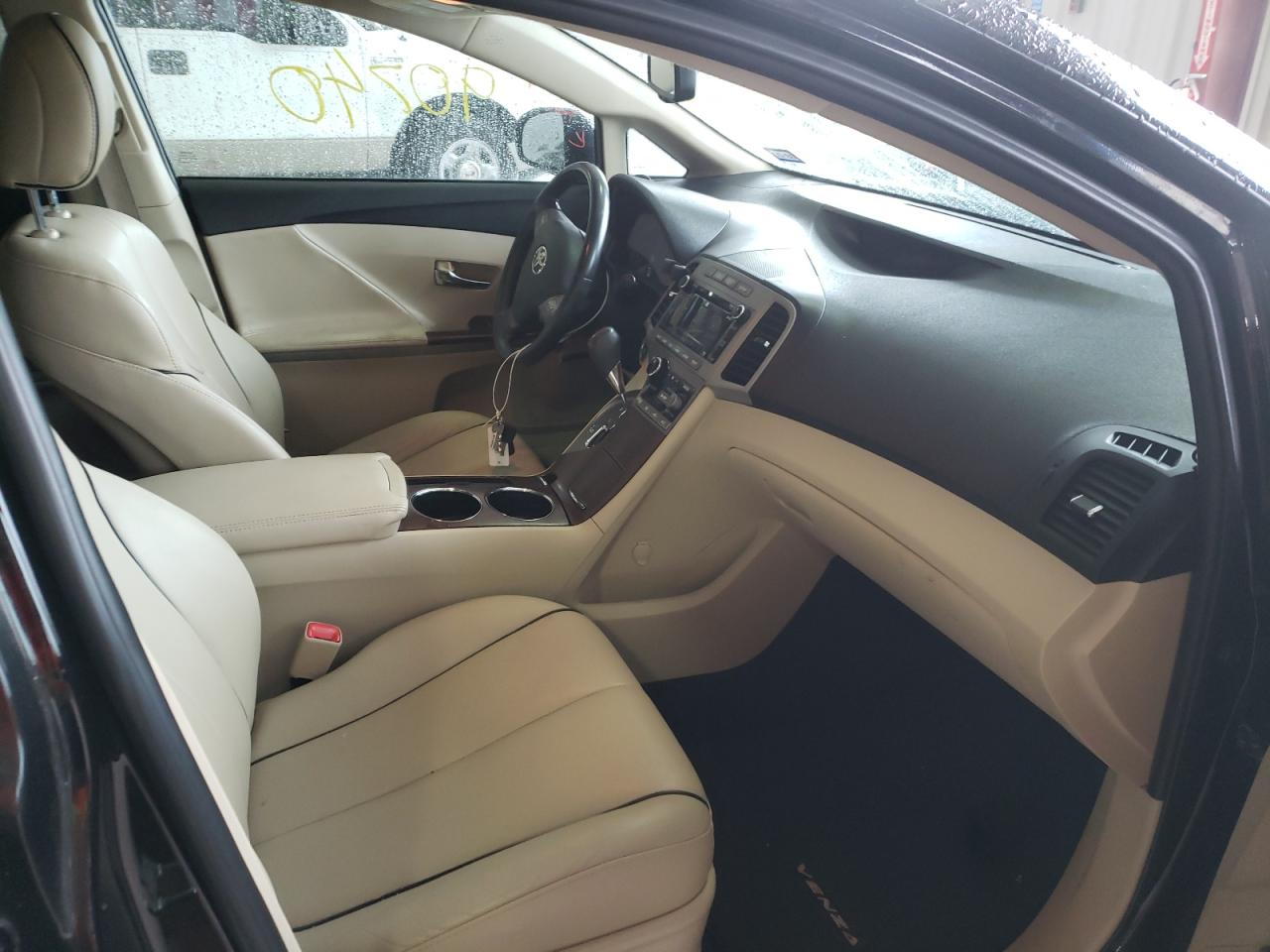 Photo 5 from auction – 2010 TOYOTA VENZA with VIN 4T3ZA3BB4AU025355