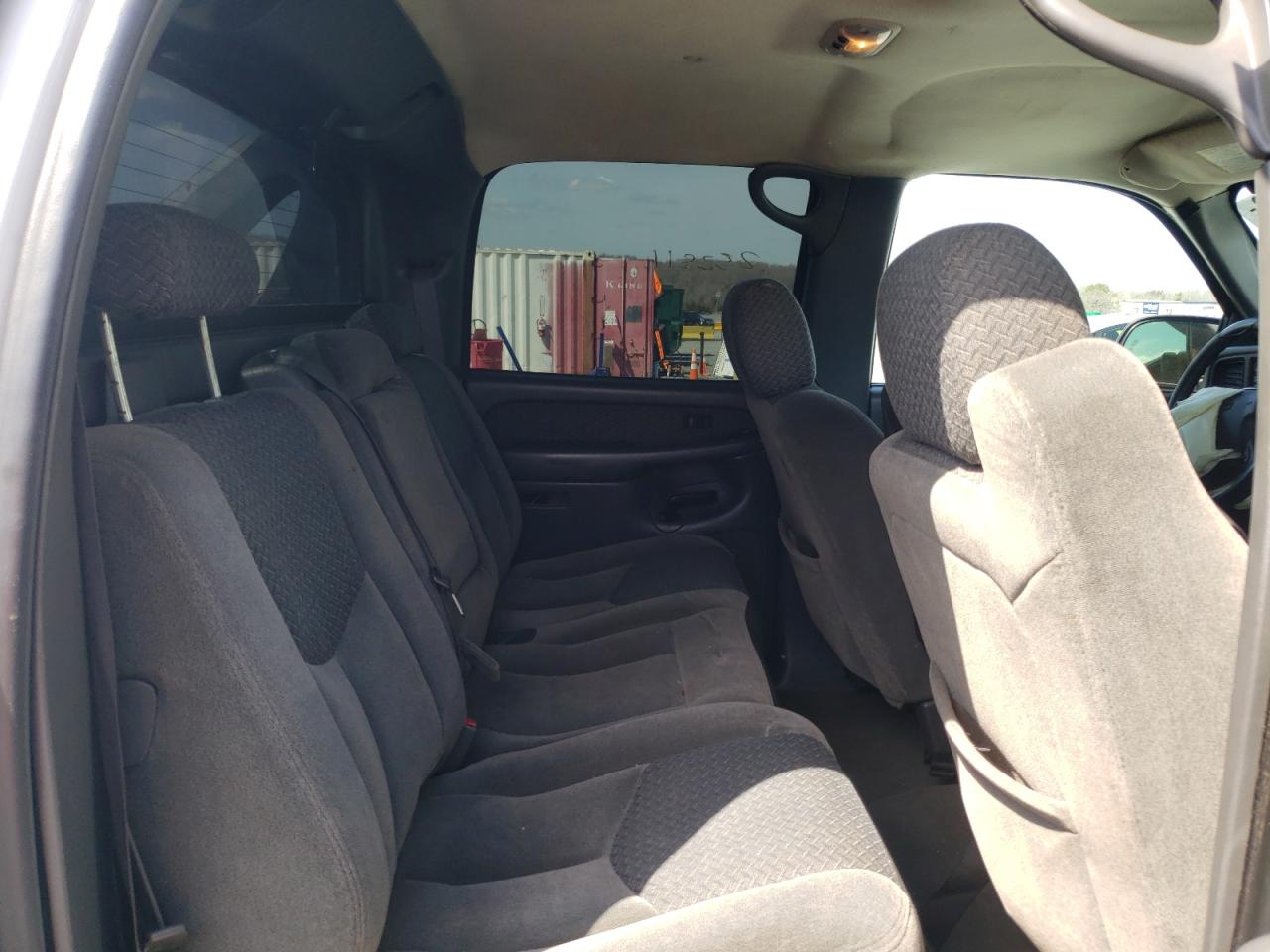 Photo 6 from auction – 2004 CHEVROLET AVALANCHE with VIN 3GNEK12TX4G192582