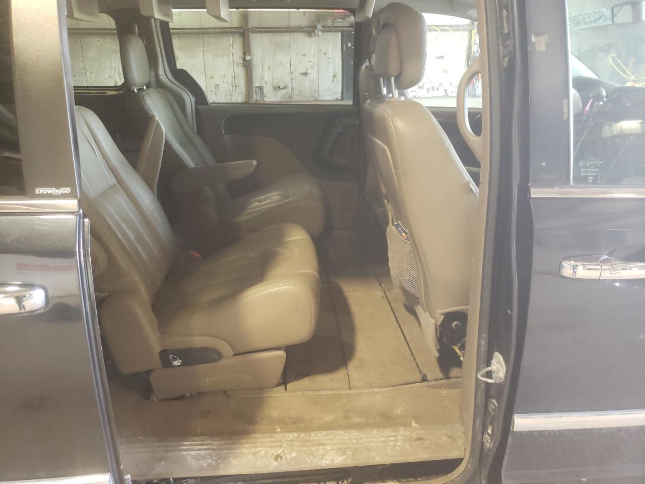 Photo 6 from auction – 2013 CHRYSLER TOWN & COU with VIN 2C4RC1CG8DR756314