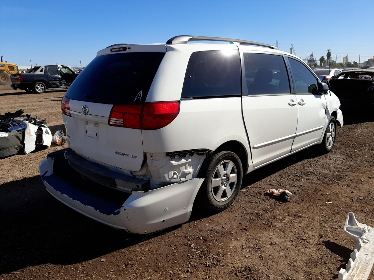 Photo 4 from auction – 2005 TOYOTA SIENNA CE with VIN 5TDZA23C35S362074