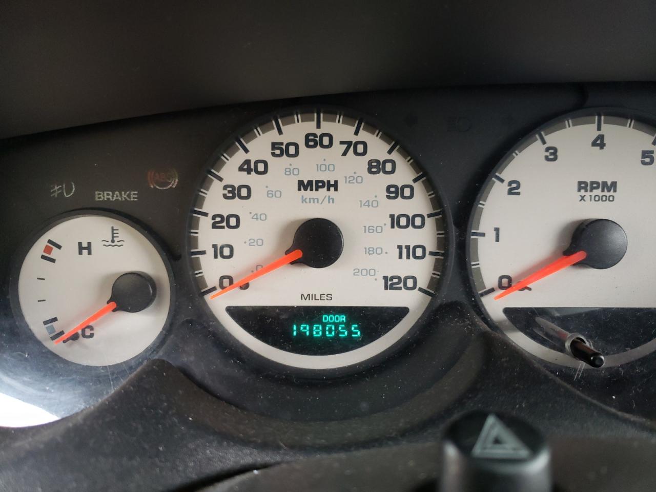 Photo 8 from auction – 2004 DODGE NEON SXT with VIN 1B3ES56C84D636146