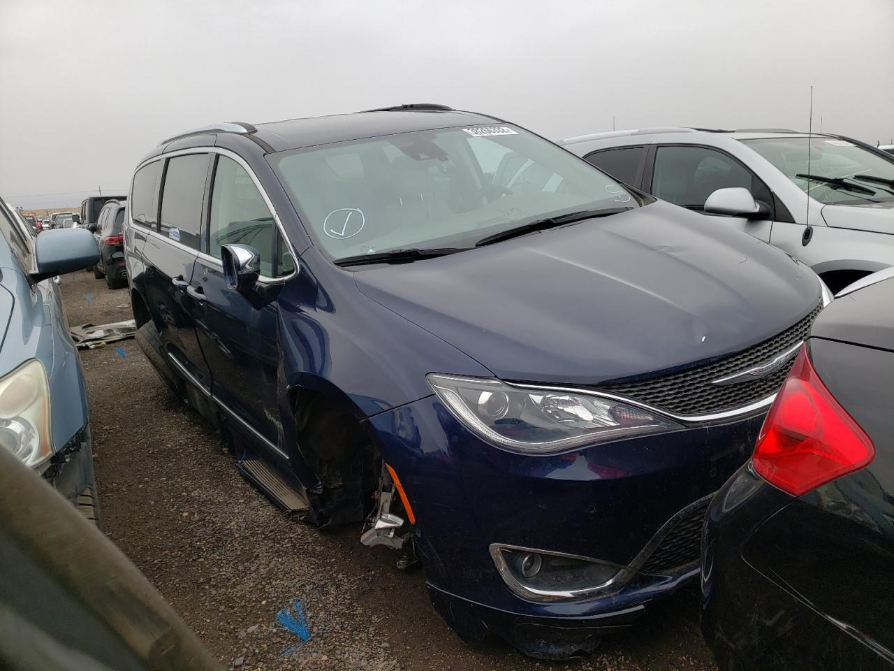 CHRYSLER PACIFICA L 2017 with VIN 2C4RC1GG0HR812438 - Photo from auction