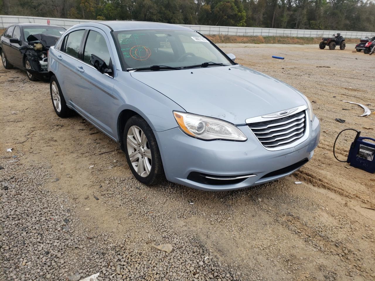 CHRYSLER 200 LX 2013 with VIN 1C3CCBAB8DN669839 - Photo from auction