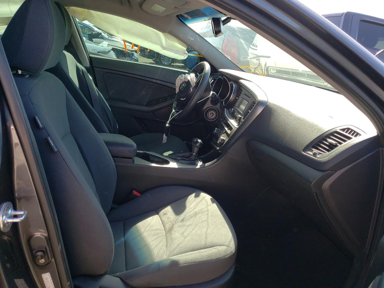Photo 18 from auction – 2015 KIA OPTIMA LX with VIN KNAGM4A71F5649286