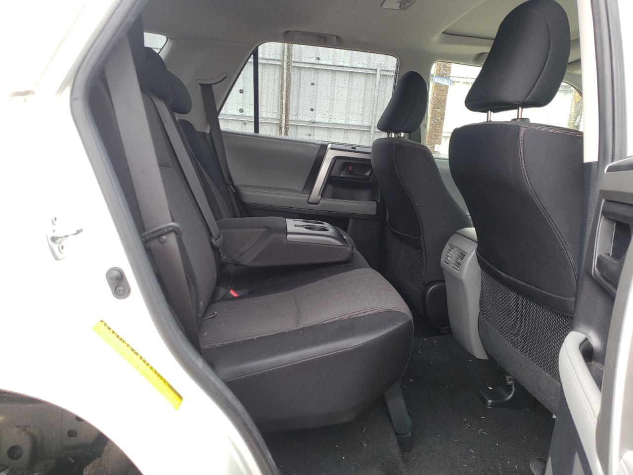 Photo 6 from auction – 2013 TOYOTA 4RUNNER SR with VIN JTEBU5JR1D5112348