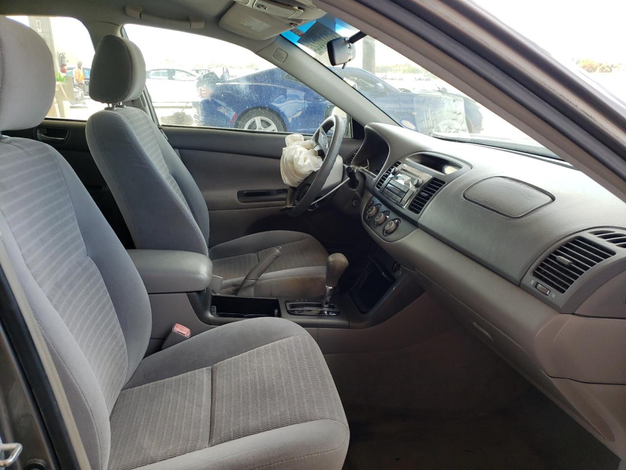 Photo 5 from auction – 2006 TOYOTA CAMRY LE with VIN 4T1BE30K86U660751