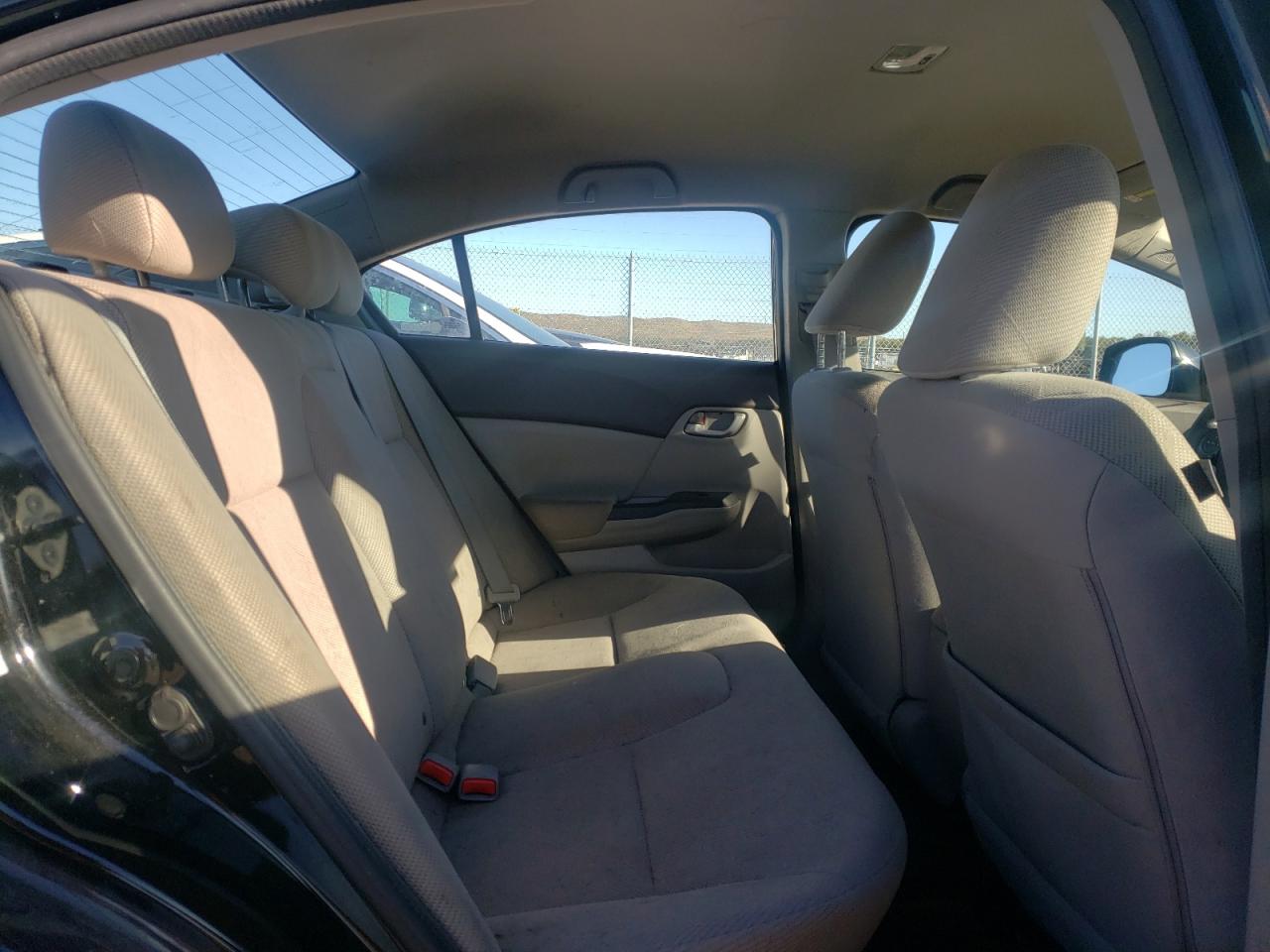Photo 6 from auction – 2012 HONDA CIVIC with VIN 2HGFB2F52CH560221