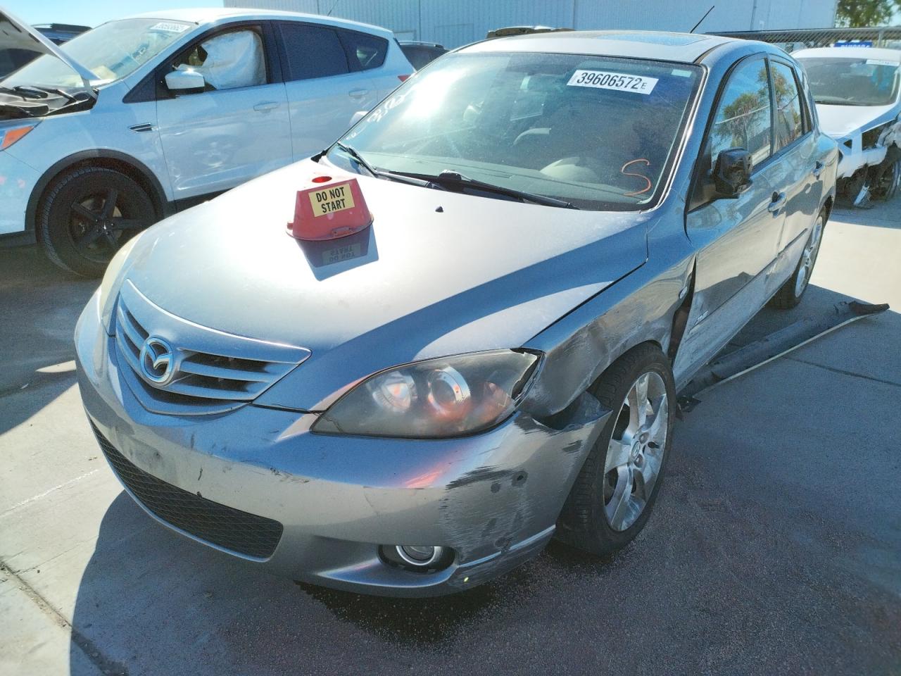 Photo 2 from auction – 2006 MAZDA 3 HATCHBAC with VIN JM1BK344161419804
