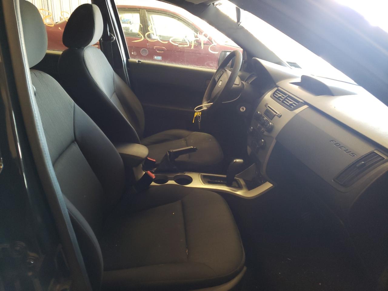 Photo 5 from auction – 2011 FORD FOCUS SE with VIN 1FAHP3FN8BW121111