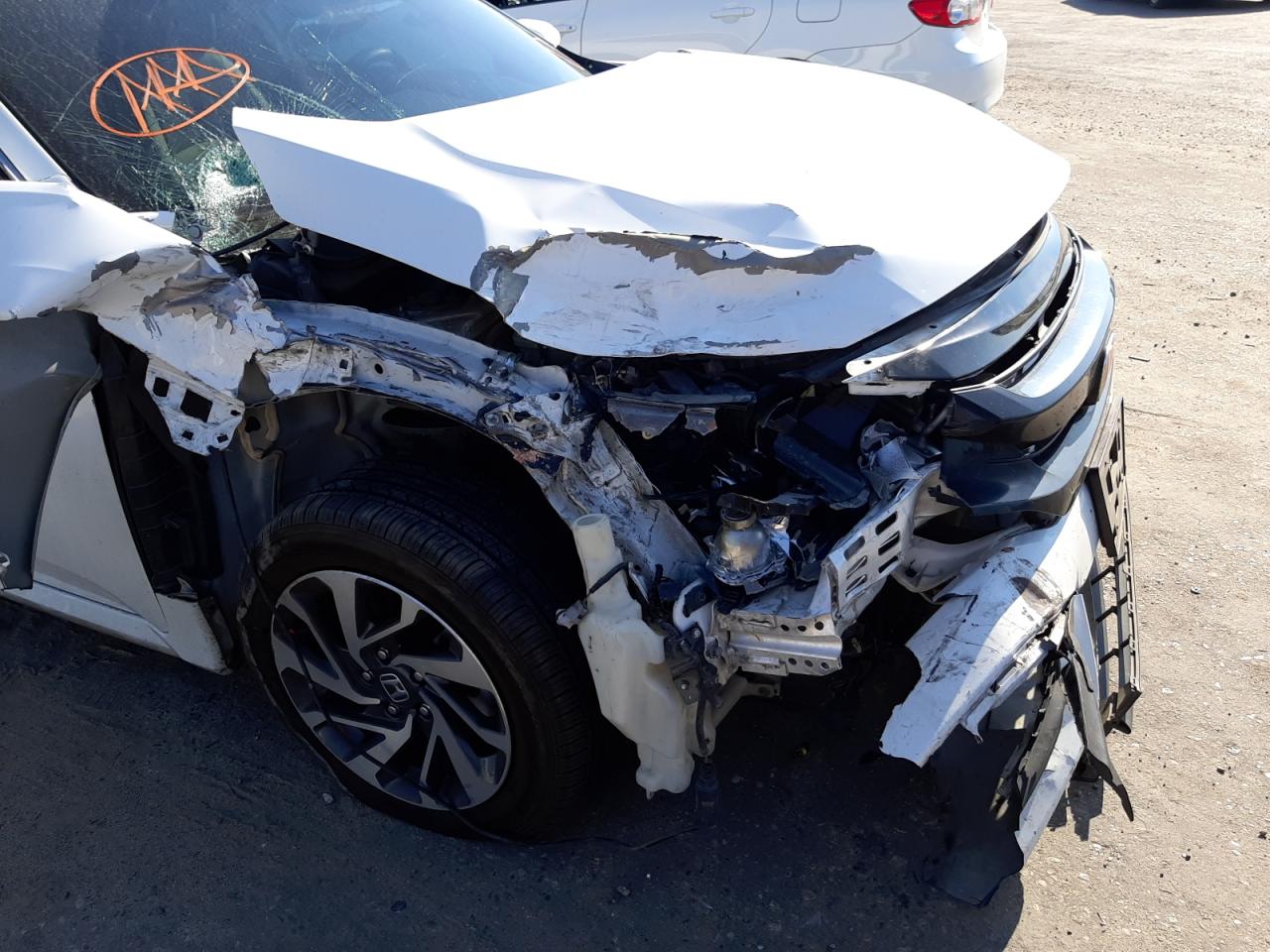 Photo 9 from auction – 2016 HONDA CIVIC EX with VIN 19XFC2F77GE227429