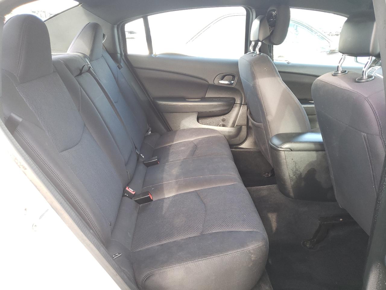 Photo 6 from auction – 2014 CHRYSLER 200 TOURIN with VIN 1C3CCBBBXEN137511