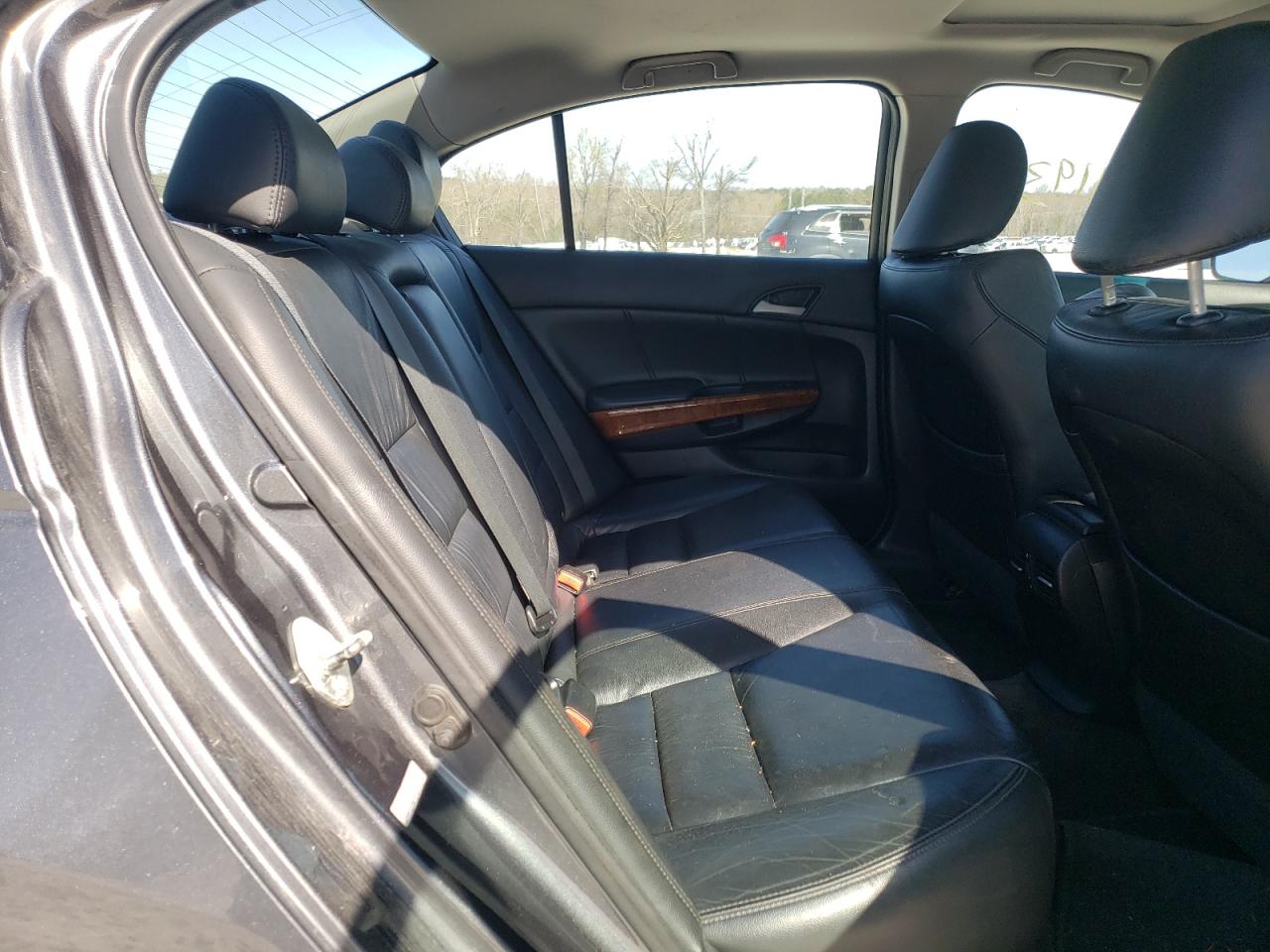 Photo 6 from auction – 2011 HONDA ACCORD EXL with VIN 1HGCP2F88BA155556