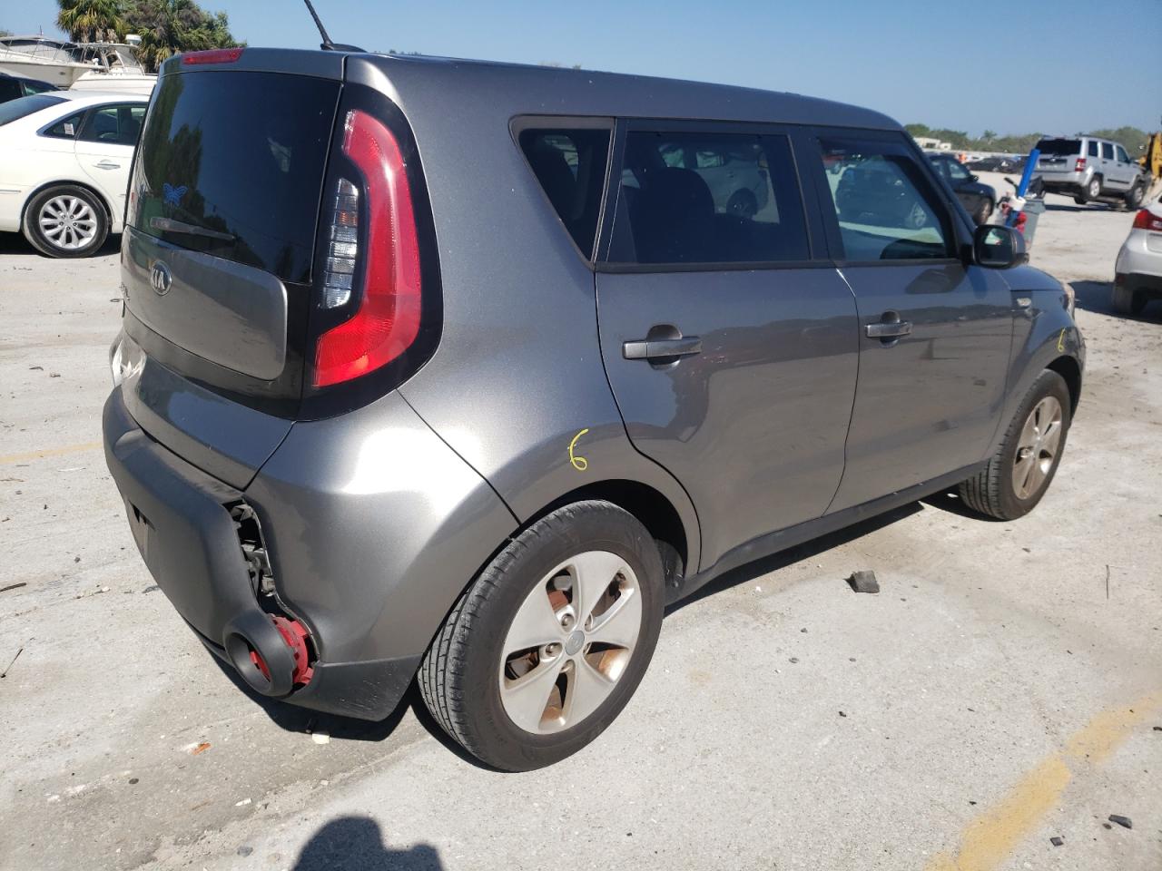 Photo 4 from auction – 2014 KIA SOUL with VIN KNDJN2A25E7052661