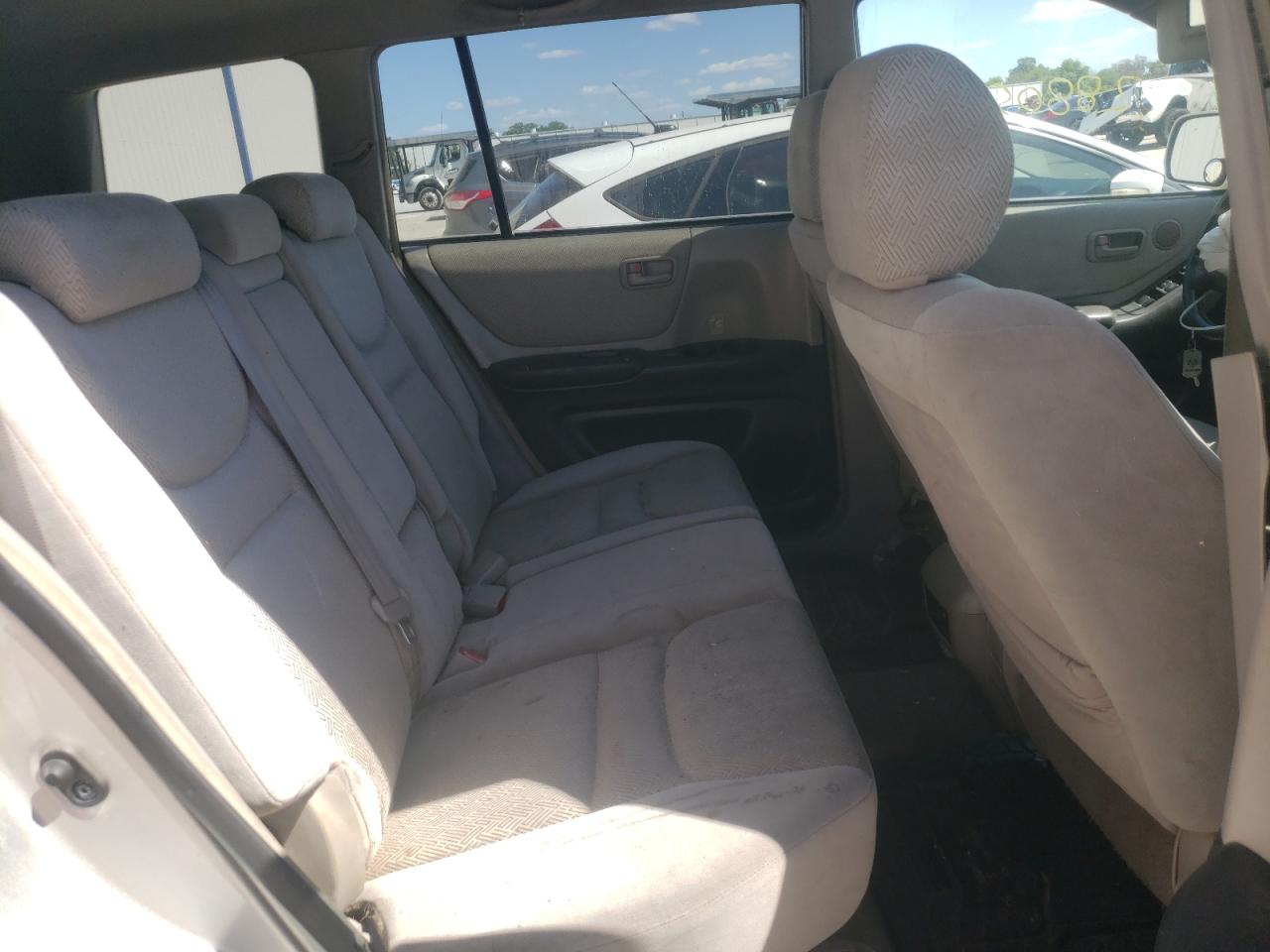 Photo 6 from auction – 2002 TOYOTA HIGHLANDER with VIN JTEGD21AX20032250