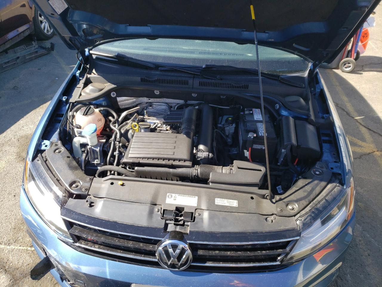 Photo 7 from auction – 2017 VOLKSWAGEN JETTA S with VIN 3VW2B7AJ8HM309790