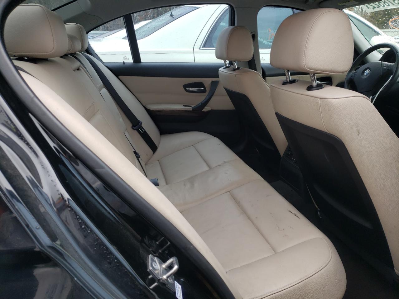 Photo 6 from auction – 2010 BMW 328 I with VIN WBAPH7C52AE129463
