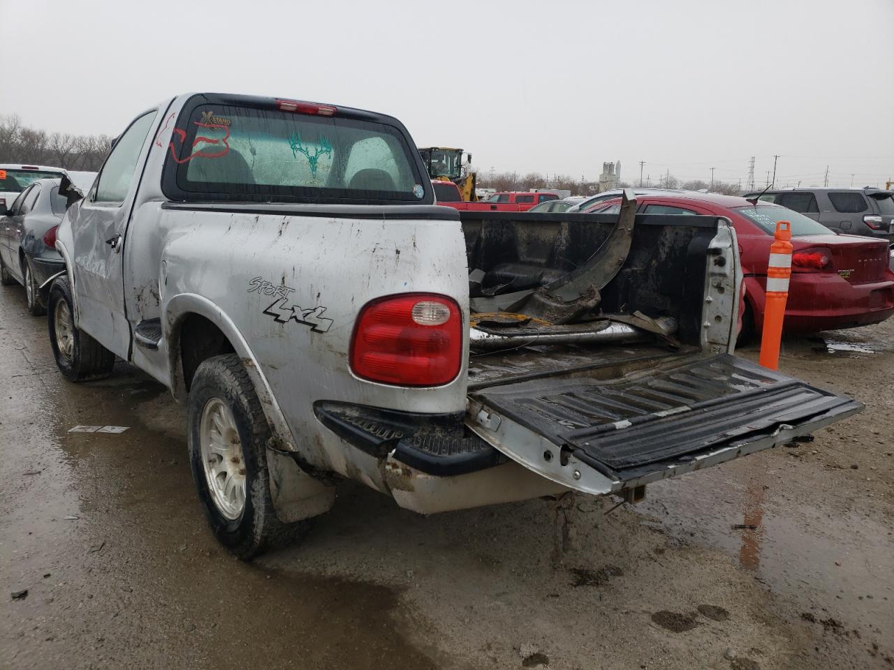 Photo 3 from auction – 2003 FORD F150 with VIN 2FTRF08W83CB13903