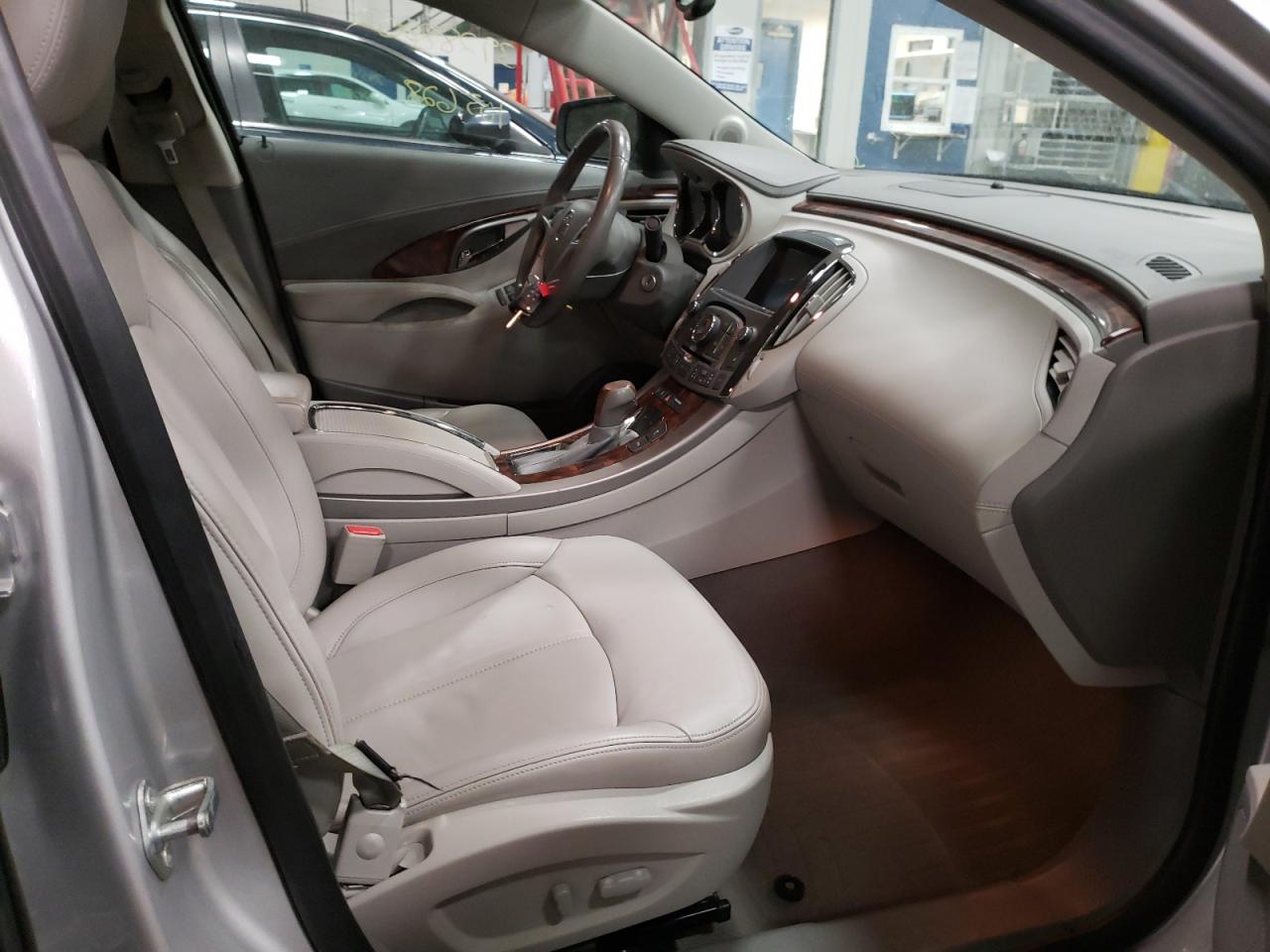 Photo 5 from auction – 2012 BUICK LACROSSE P with VIN 1G4GD5GR0CF352111