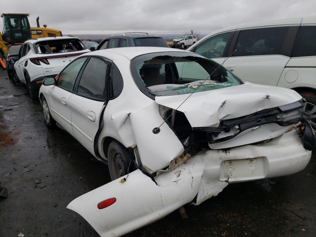 Photo 3 from auction – 1997 FORD TAURUS GL with VIN 1FALP52U0VA306158