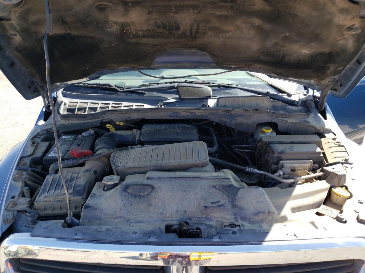 Photo 7 from auction – 2005 DODGE DURANGO SL with VIN 1D4HD48N95F575624