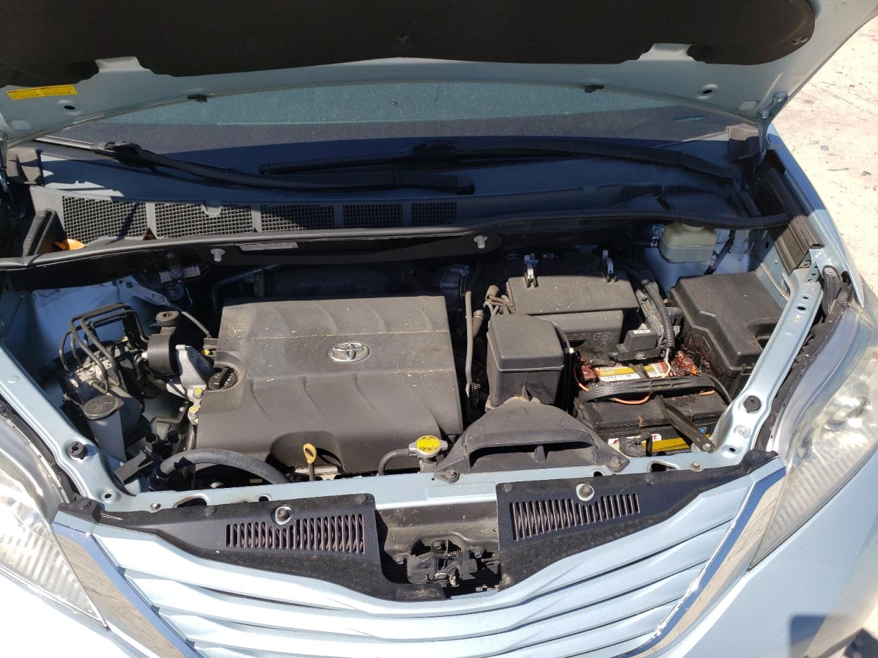 Photo 7 from auction – 2016 TOYOTA SIENNA LE with VIN 5TDKK3DC2GS723980