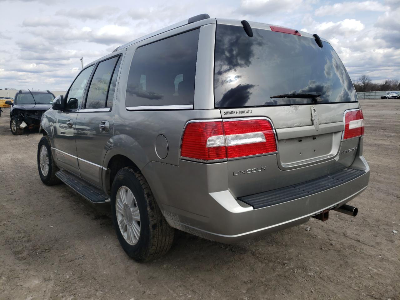 Photo 3 from auction – 2008 LINCOLN NAVIGATOR with VIN 5LMFU28558LJ11818