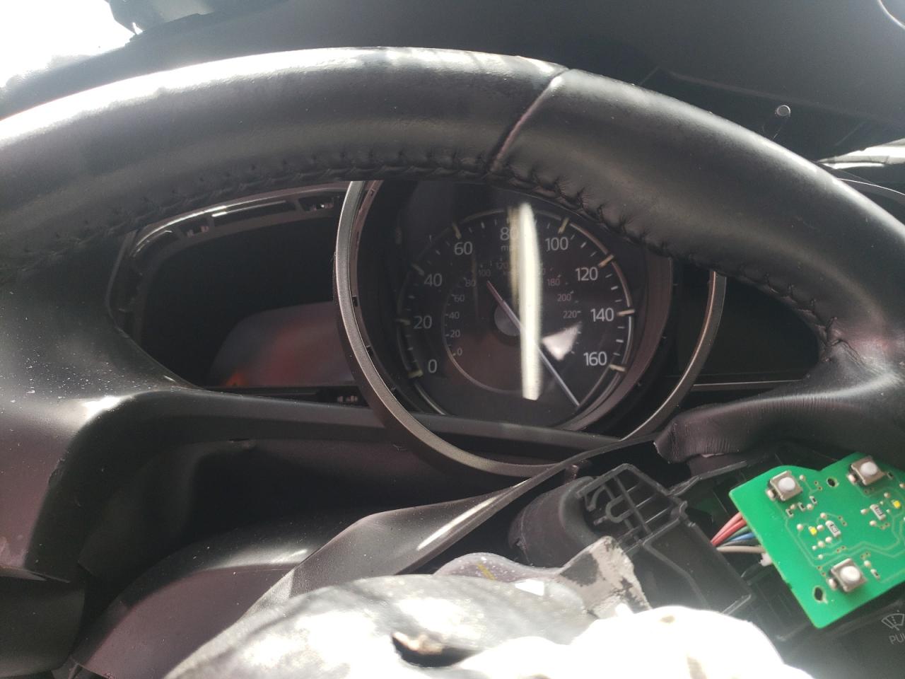 Photo 8 from auction – 2018 MAZDA 3 TOURING with VIN 3MZBN1L35JM250304
