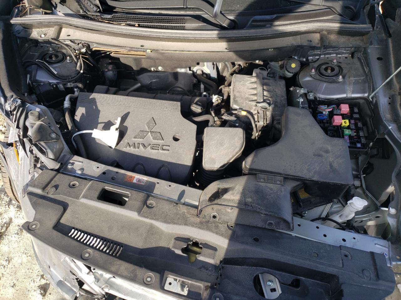 Photo 7 from auction – 2018 MITSUBISHI OUTLANDER with VIN JA4AD3A37JZ018909