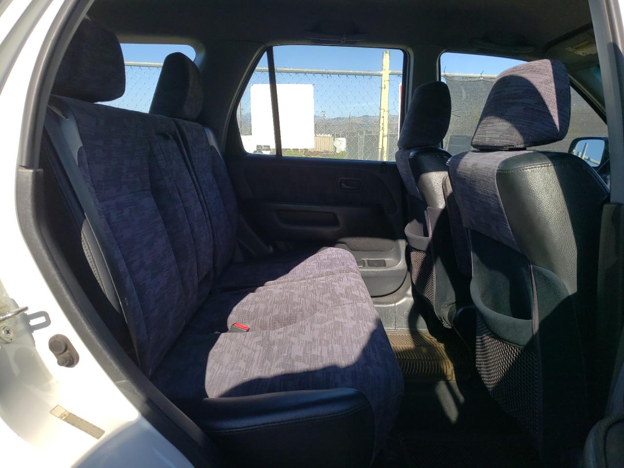 Photo 6 from auction – 2004 HONDA CR-V LX with VIN JHLRD68424C022188