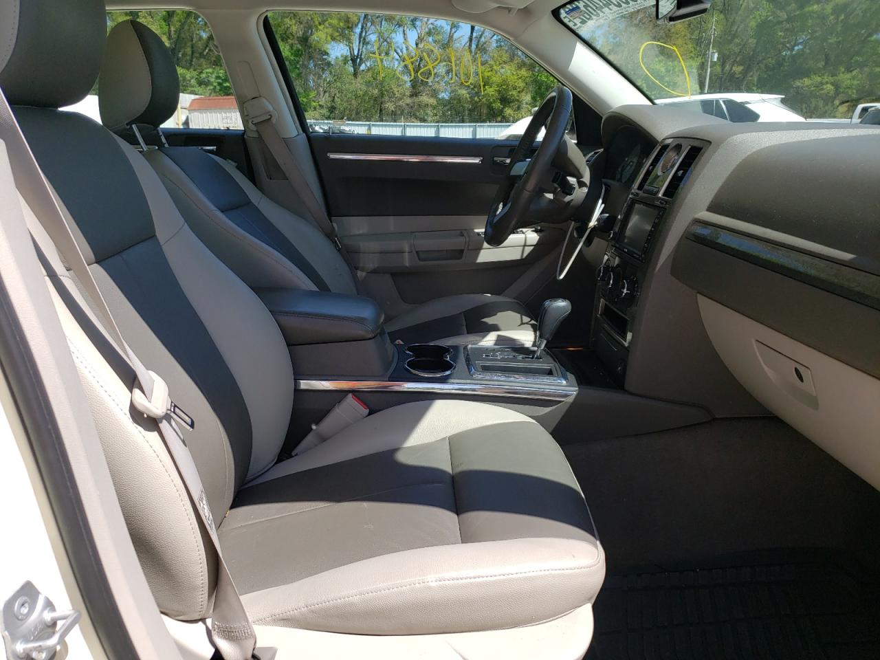 Photo 5 from auction – 2008 CHRYSLER 300 TOURIN with VIN 2C3LA53G68H334626