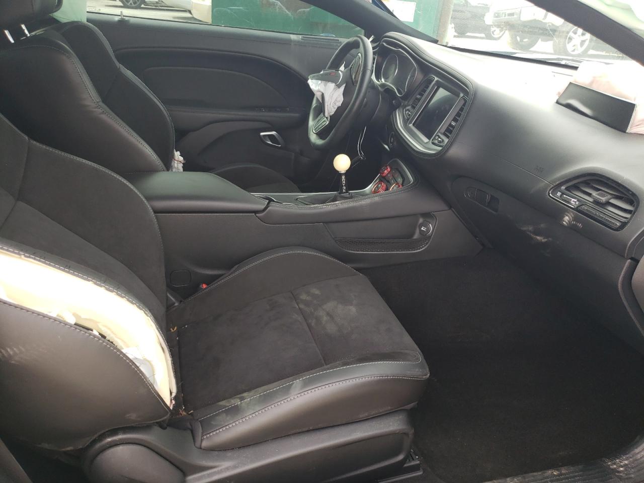 Photo 5 from auction – 2020 DODGE CHALLENGER with VIN 2C3CDZBTXLH222952
