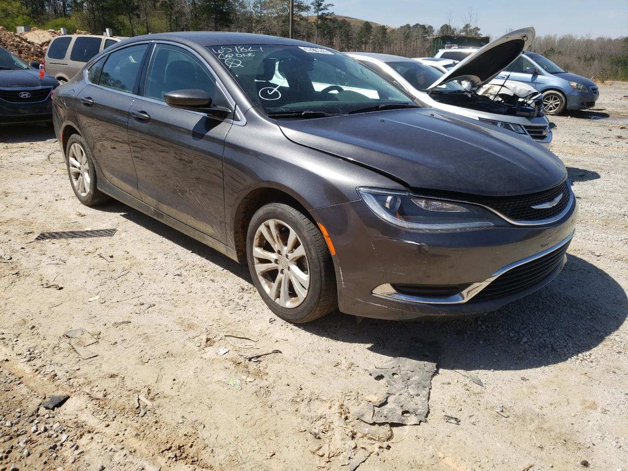 CHRYSLER 200 LIMITE 2015 with VIN 1C3CCCAB6FN657827 - Photo from auction