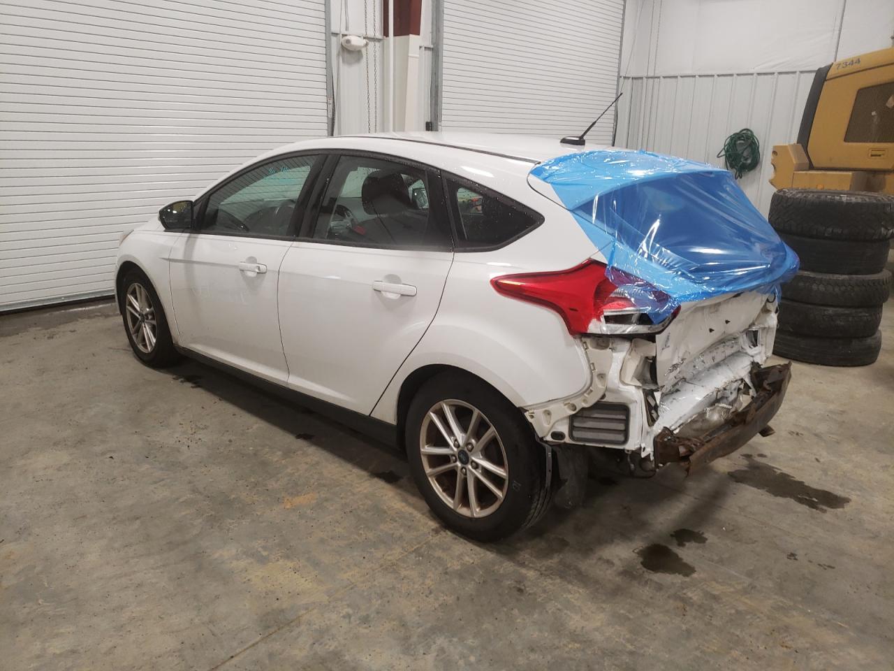 Photo 3 from auction – 2016 FORD FOCUS SE with VIN 1FADP3K26GL250791