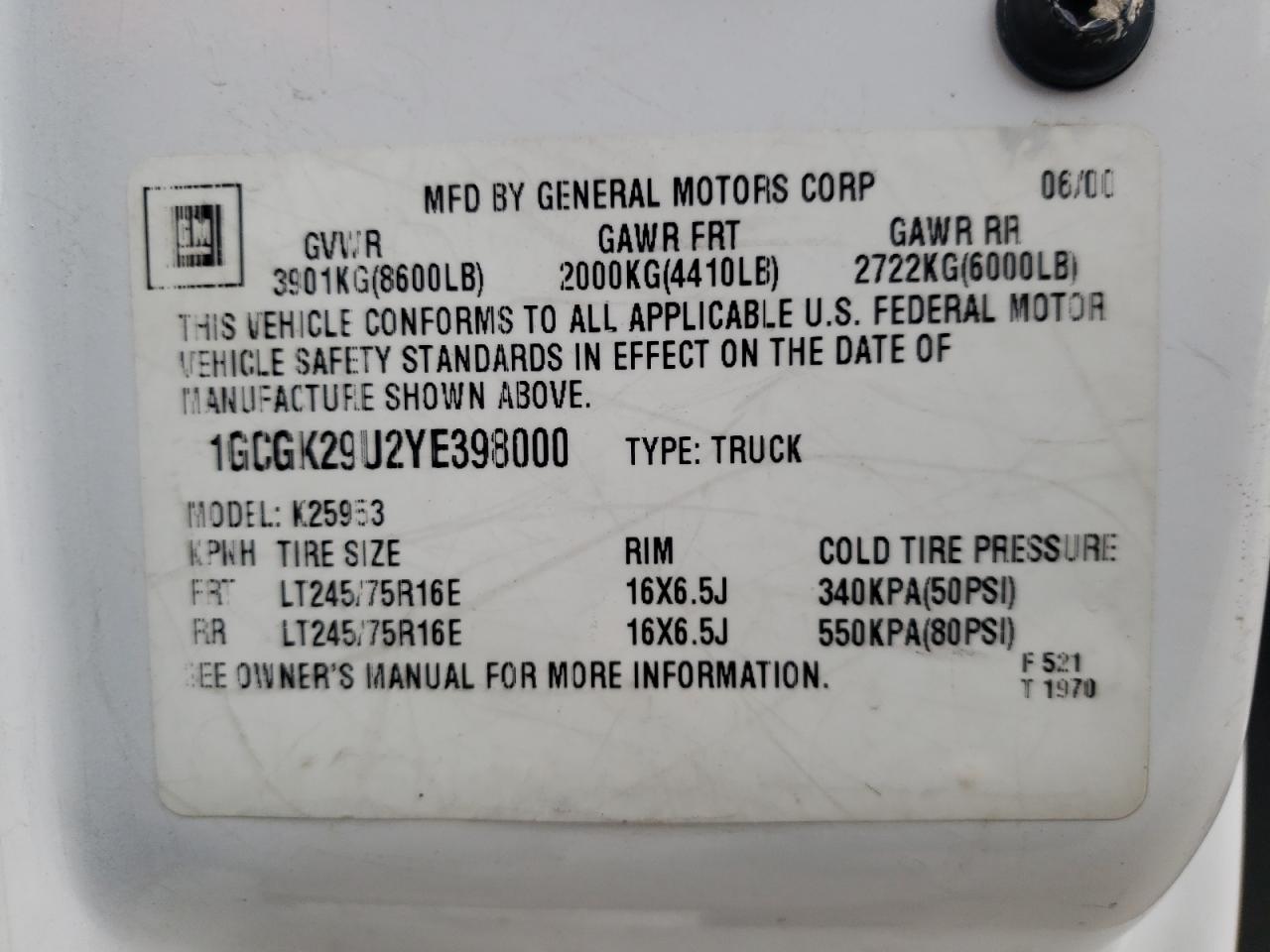 Photo 10 from auction – 2000 CHEVROLET SILVERADO with VIN 1GCGK29U2YE398000