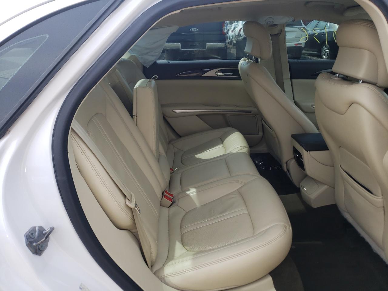Zdjęcie 6 z aukcji – 2013 LINCOLN MKZ z VIN 3LN6L2JK4DR812948